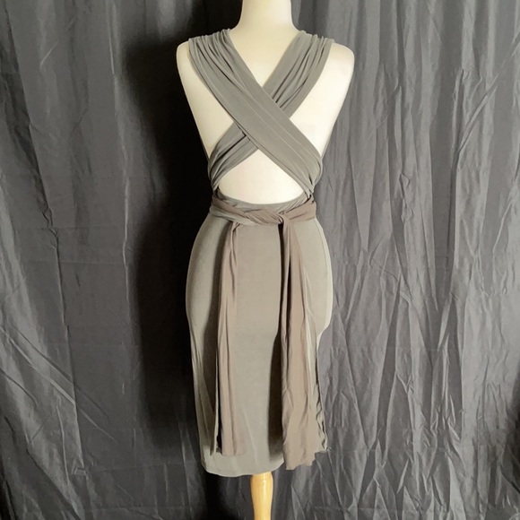 Green infinity dress. - Picture 2 of 10